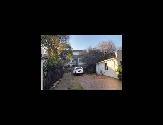 5 BEDROOM HOUSE FOR SALE IN KENSINGTON